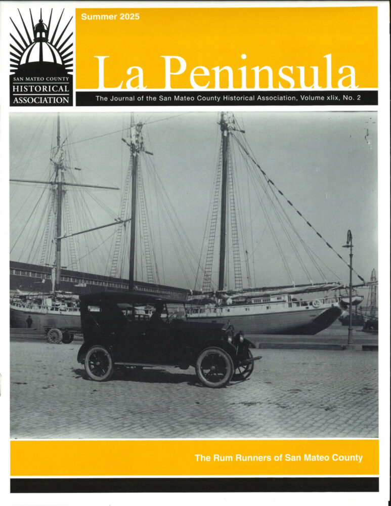 Cover of La Peninsula featuring a ship on the background and an early 1900s car in the foreground
